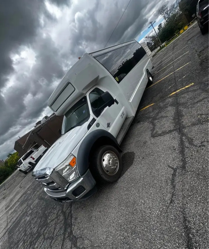 2015 Ford F-550 Party Bus