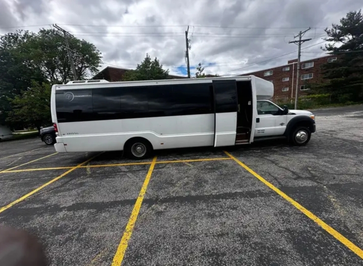 2015 Ford F-550 Party Bus