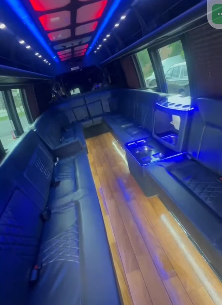 2015 Ford F-550 Party Bus