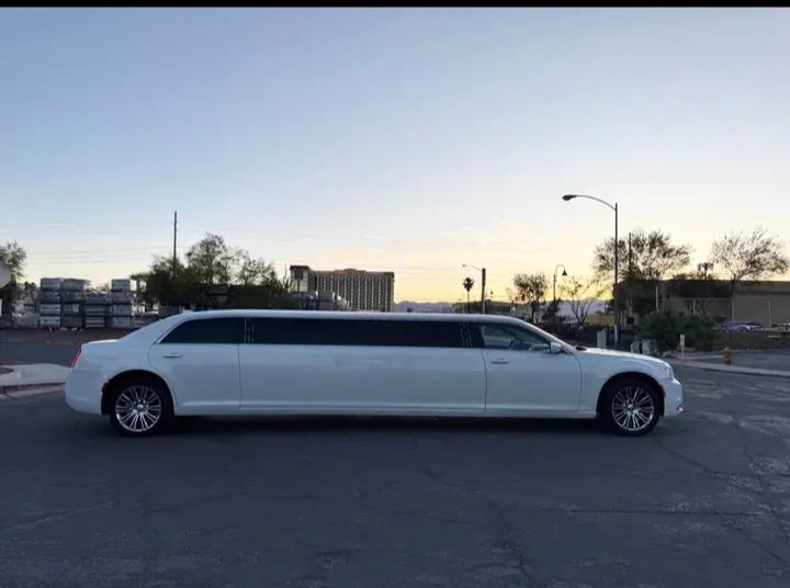 2015 Chrysler 300 Limousine