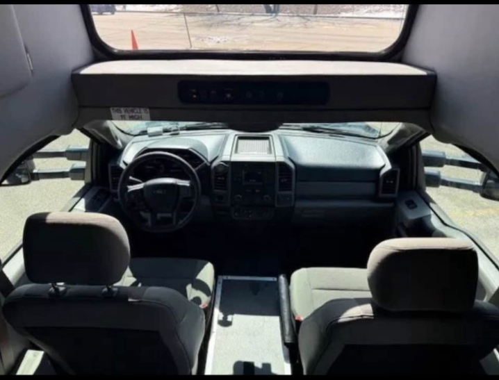 2017 Ford F-550 Shuttle Bus