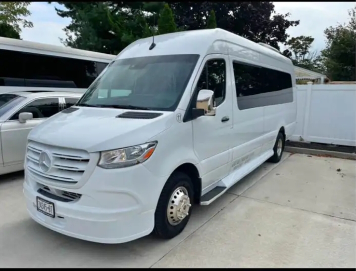 2024 Mercedes Benz Sprinter