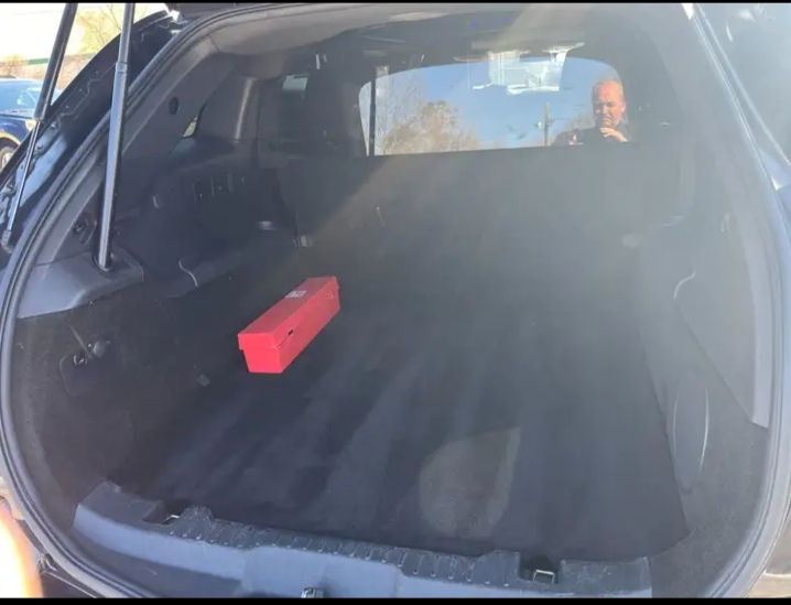 2013 Lincoln MKT Limousine