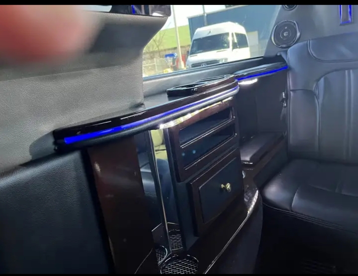 2013 Lincoln MKT Limousine