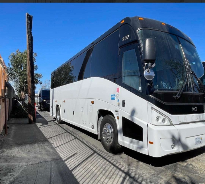 2019 MCI J3500 Motorcoach