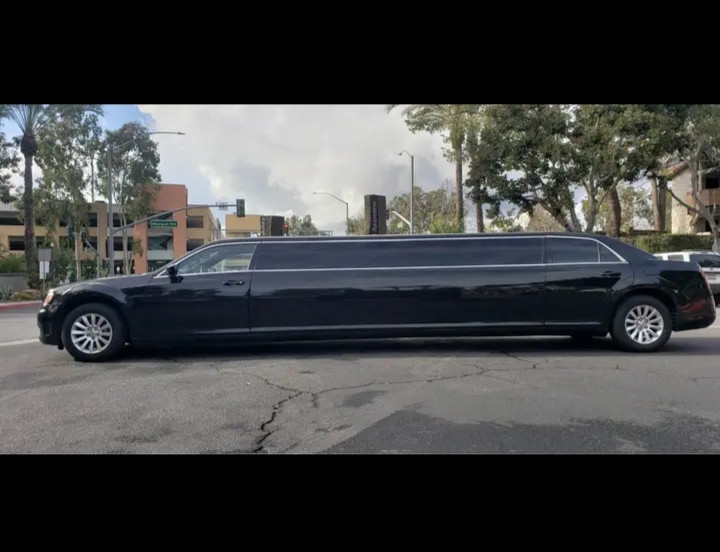 2013 Chrysler 300 Limousine