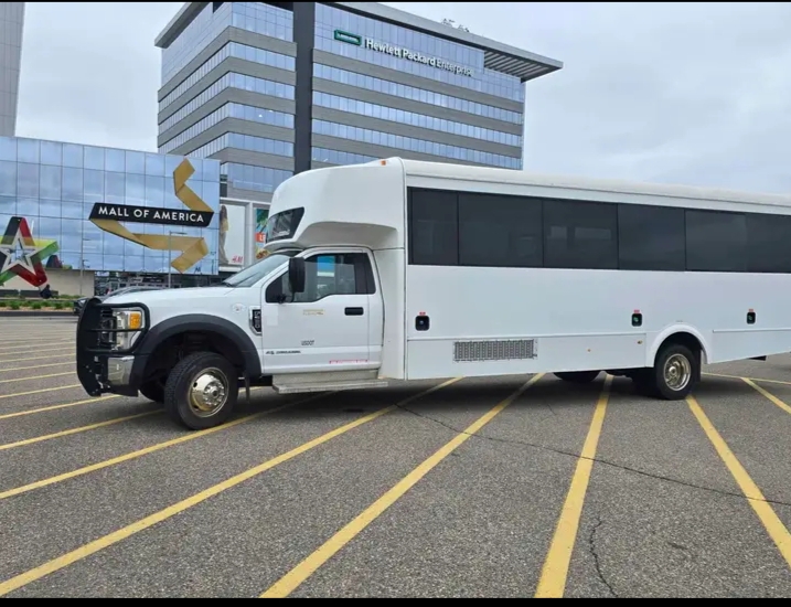 2017 Ford F-550 Party Bus