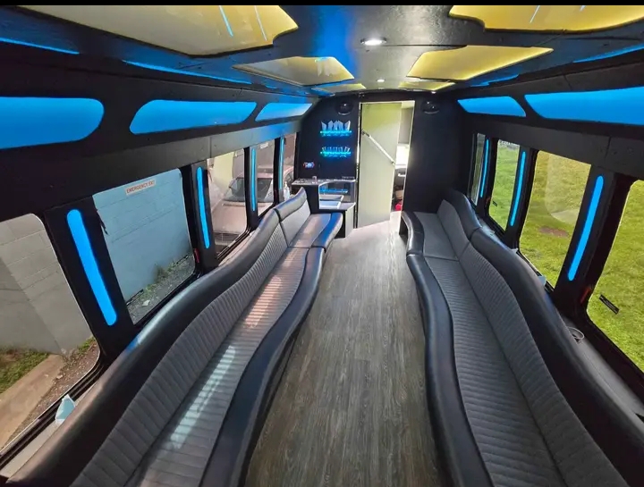 2009 Chevrolet C4500 Party Bus