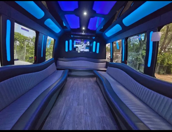 2009 Chevrolet C4500 Party Bus