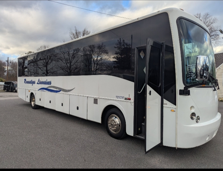 2013 Freightliner CT Coach Limo Bus