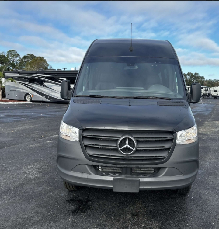 2025 Mercedes Benz Sprinter