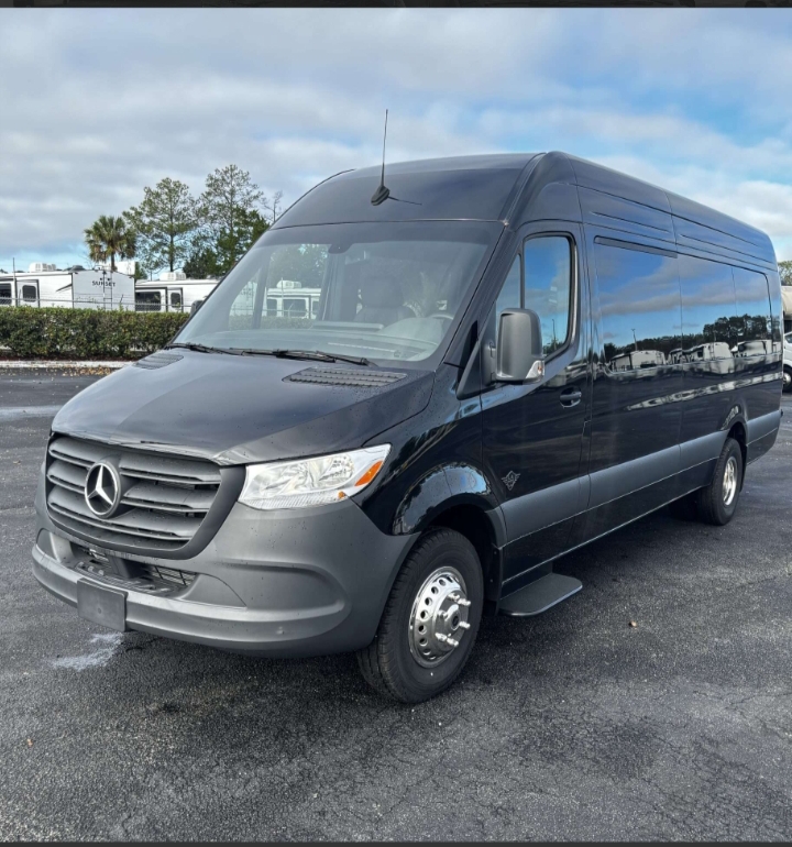 2025 Mercedes Benz Sprinter