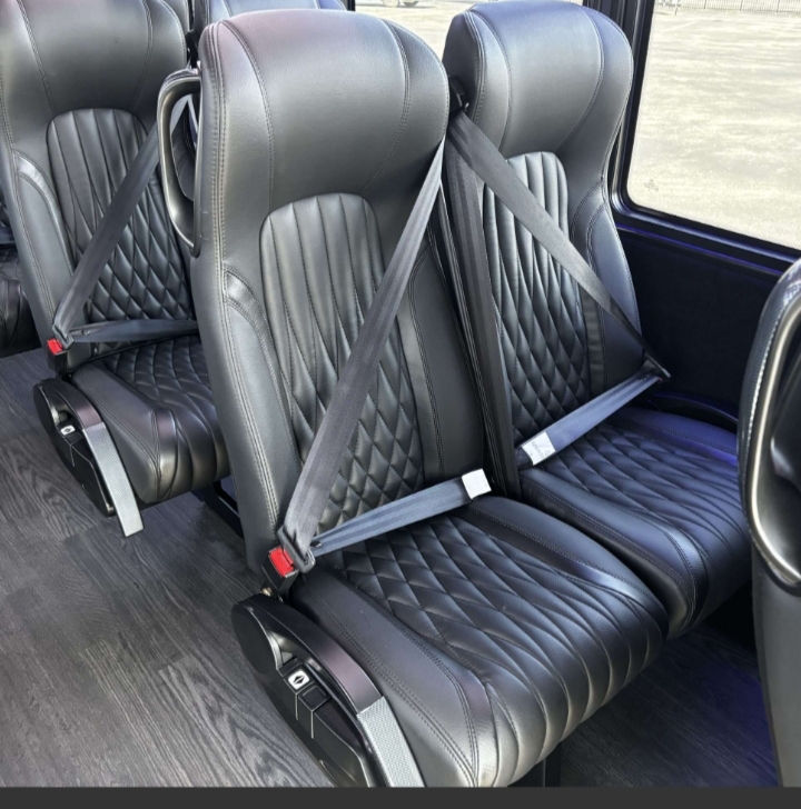 2025 Ford F-600 Shuttle Bus