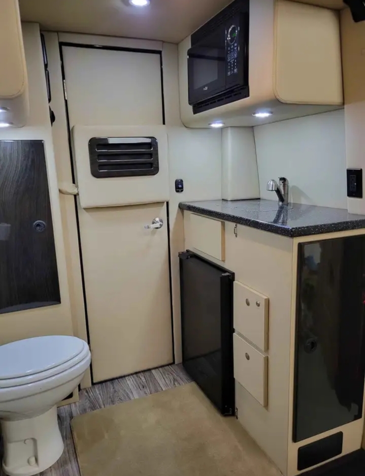 2022 Mercedes Benz Sprinter