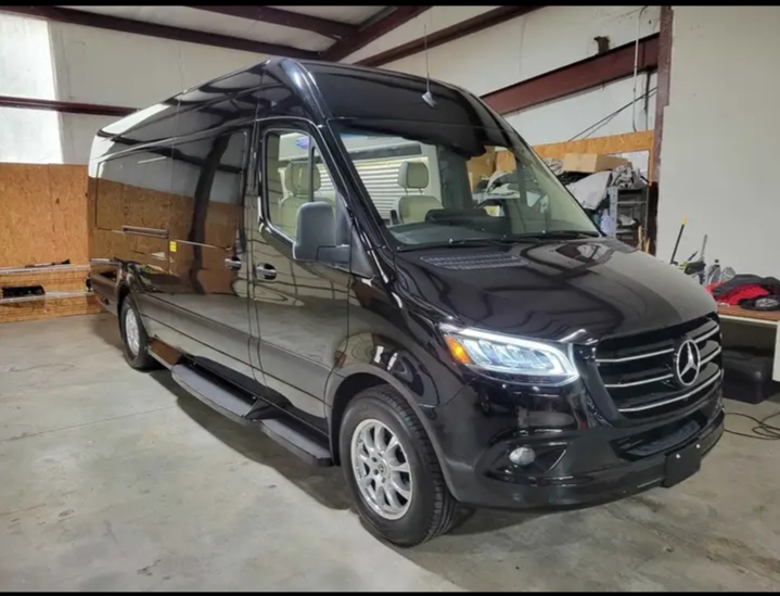 2022 Mercedes Benz Sprinter