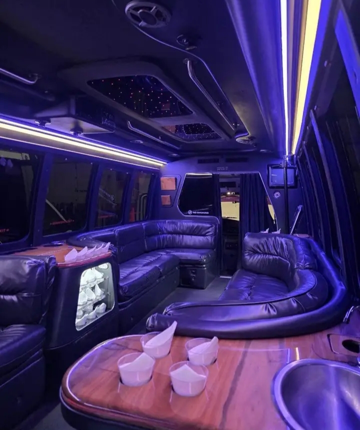 2001 Ford E-450 Limo Bus