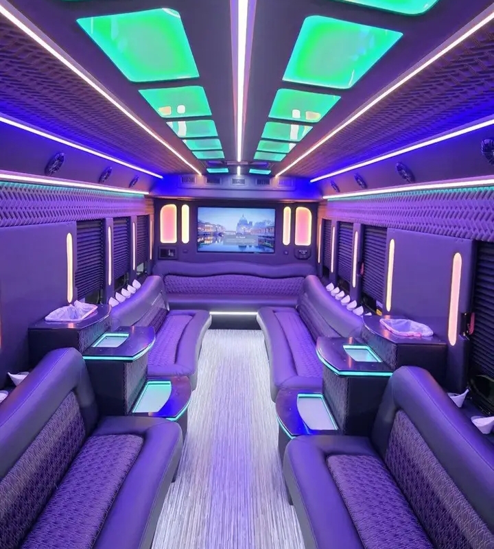 2013 International Limo Bus