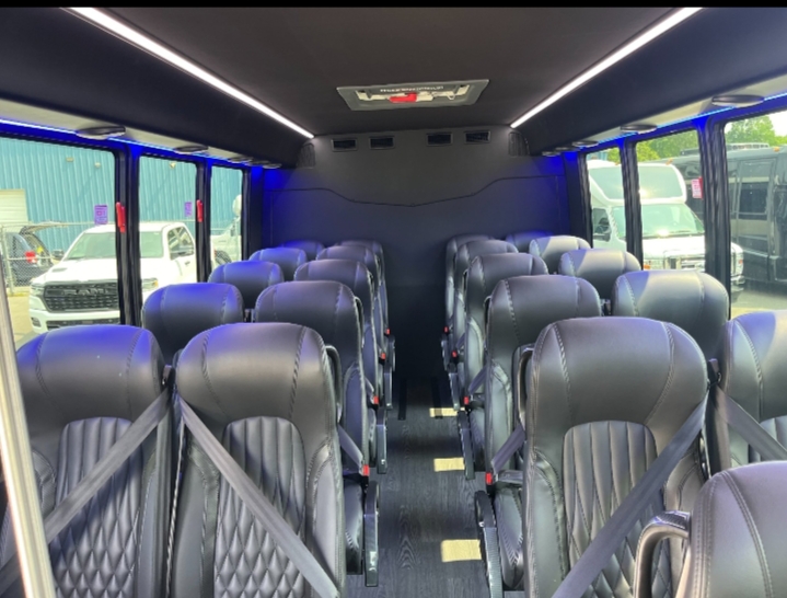 2025 Ford E-450 Shuttle Bus