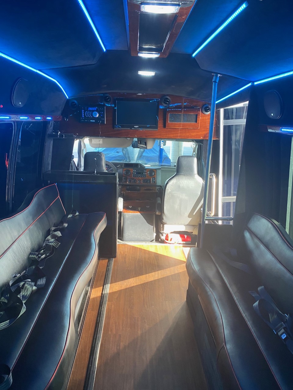 Ford E-350 Limo Bus