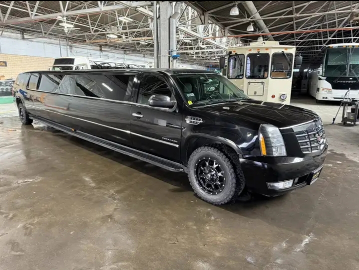 2008 Cadillac Escalade Limousine