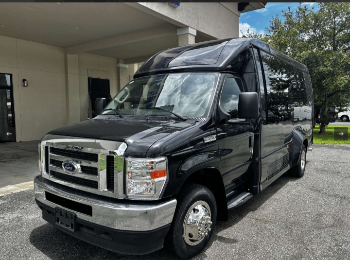 2025 Ford E-350 Van Terra
