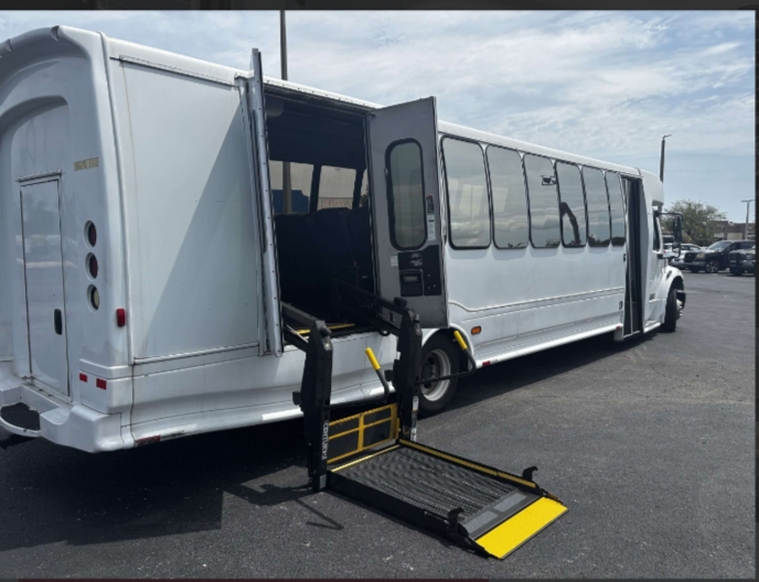 2011 Freightliner M2 Shuttle Bus