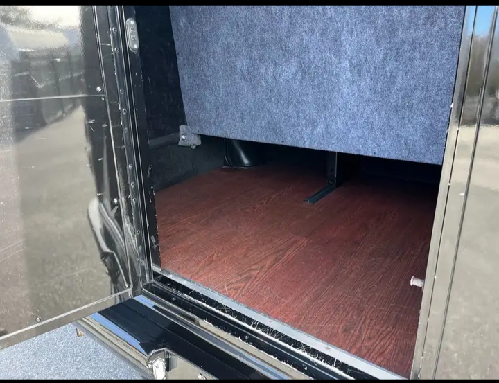 2015 Ford E-350 Van Terra