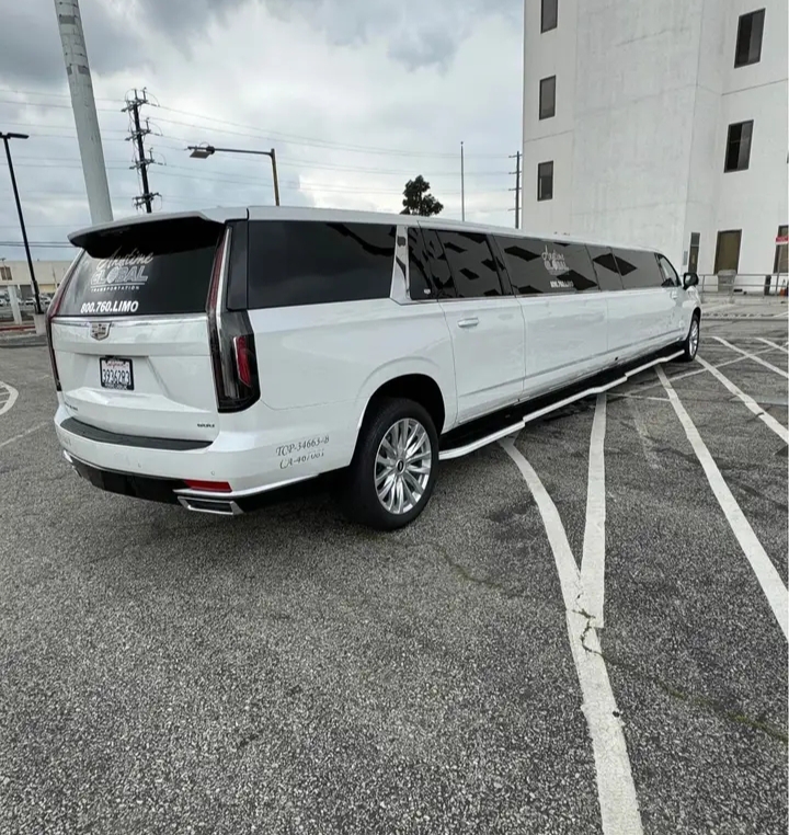 2023 Cadillac Escalade ESV Limousine