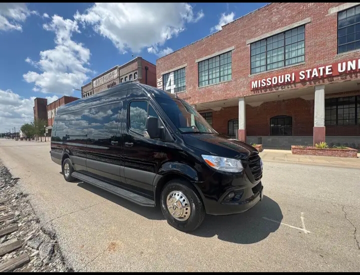 2022 Mercedes Benz Sprinter