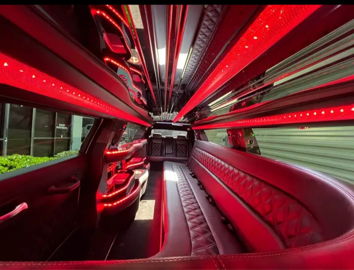 2021 Chrysler 300 Limousine