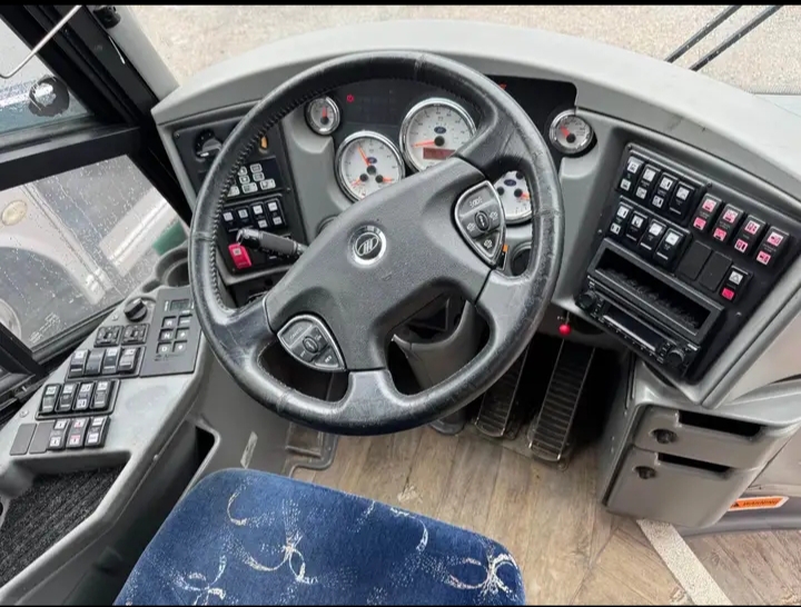 2013 MCI J4500 Motorcoach