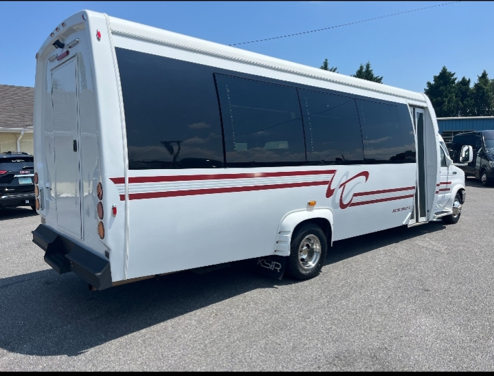 2018 Ford E-450 Limo Bus