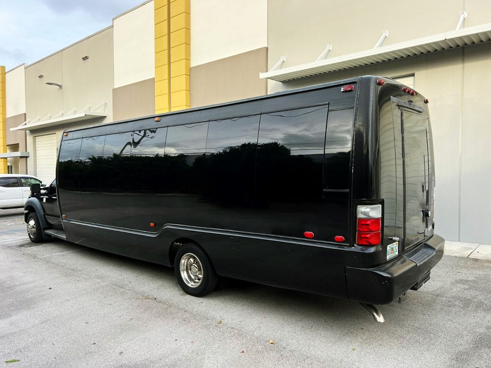 2013 Ford F-550 Party Bus