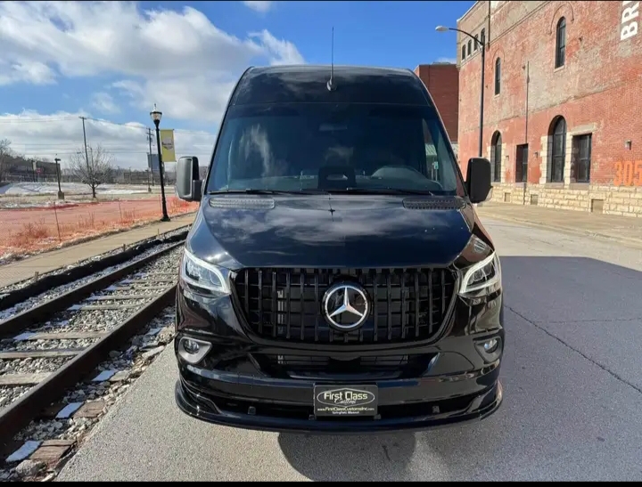 2025 Mercedes Benz Sprinter