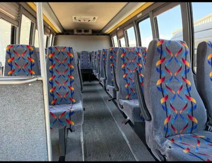 2007 Ford F-550 Shuttle Bus