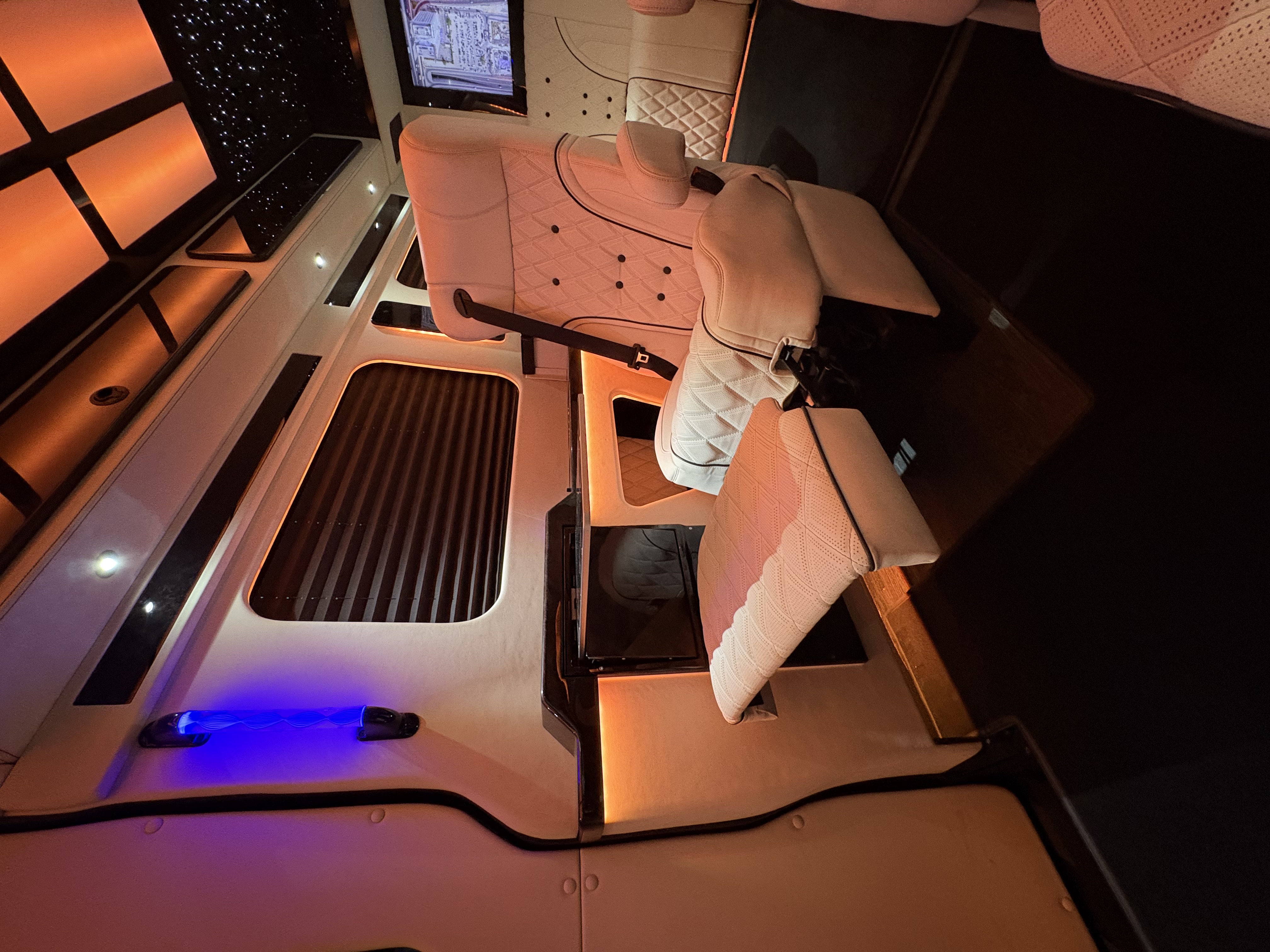 Mercedes-Benz Sprinter 2024