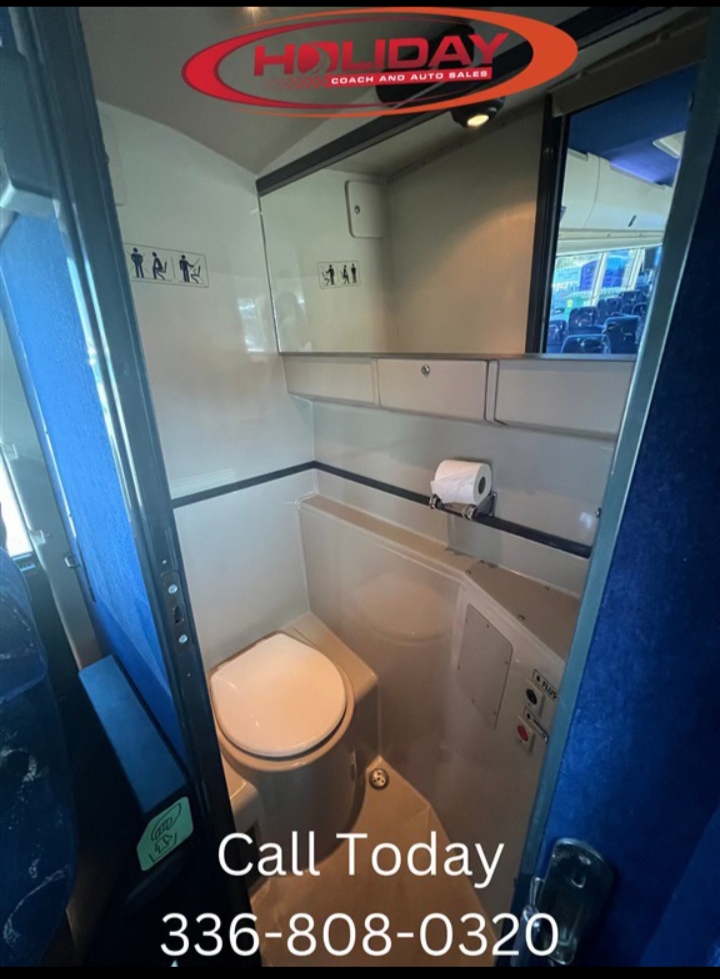 2015  Prevost H3-45 Motorcoach