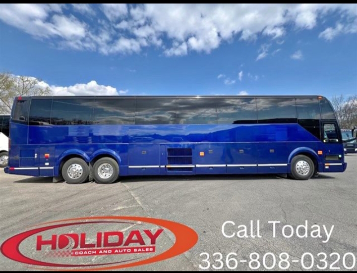 2015  Prevost H3-45 Motorcoach
