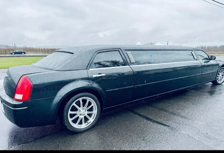 2007 Chrysler 300 Limousine