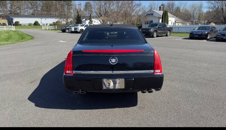 2011 Cadillac DTS Limousine