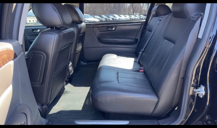 2011 Cadillac DTS Limousine