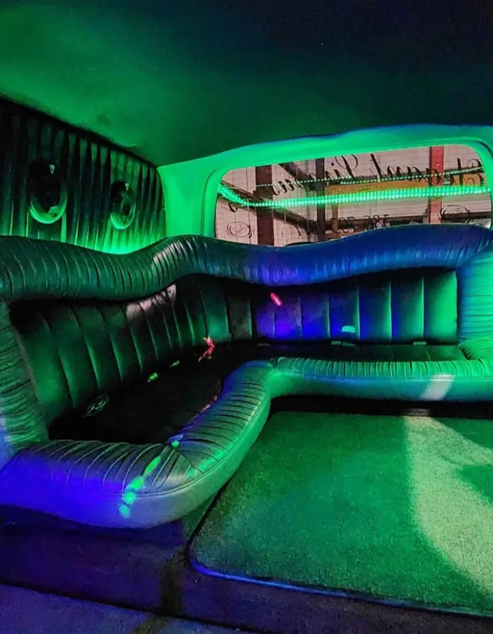 2005 Ford Excursion Limousine