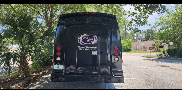 2012 Ford E-450 Shuttle Bus