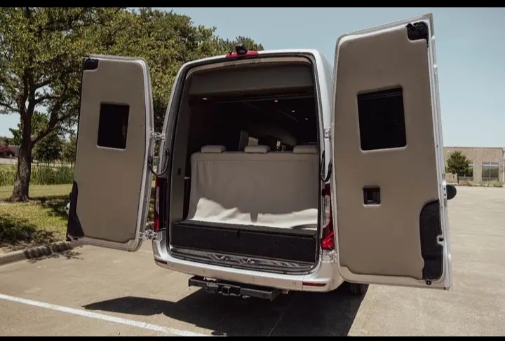 2023 Mercedes Benz Sprinter