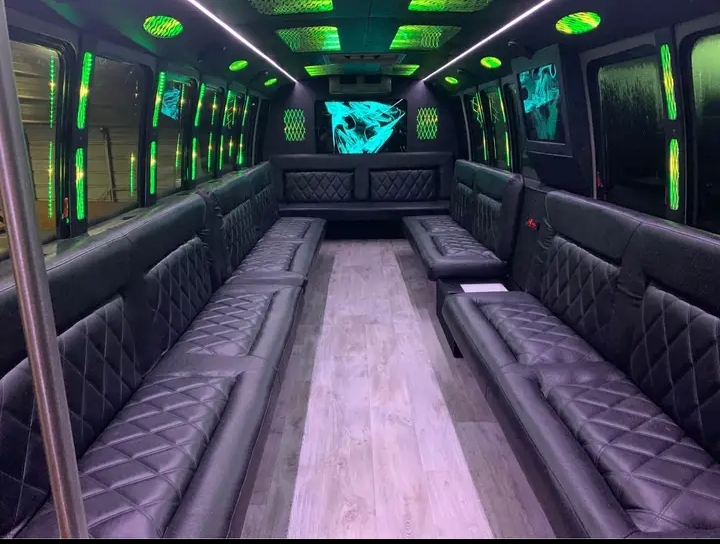 2009 International 3200 Party Bus