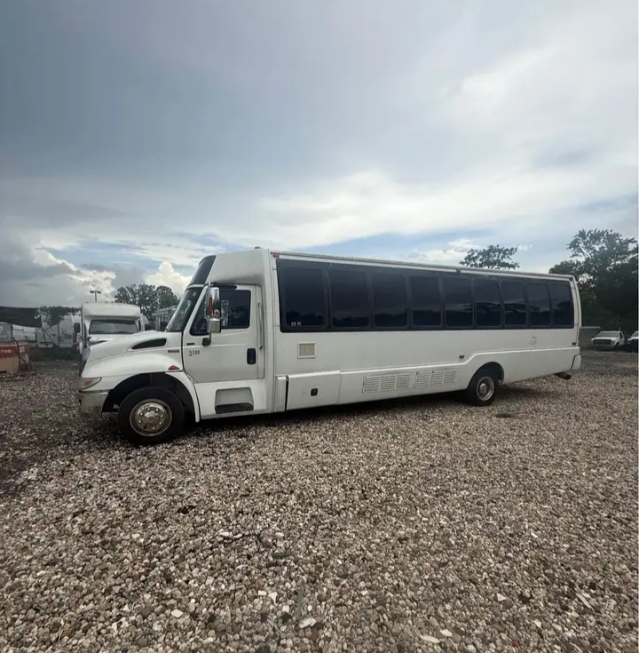 2009 International 3200 Party Bus