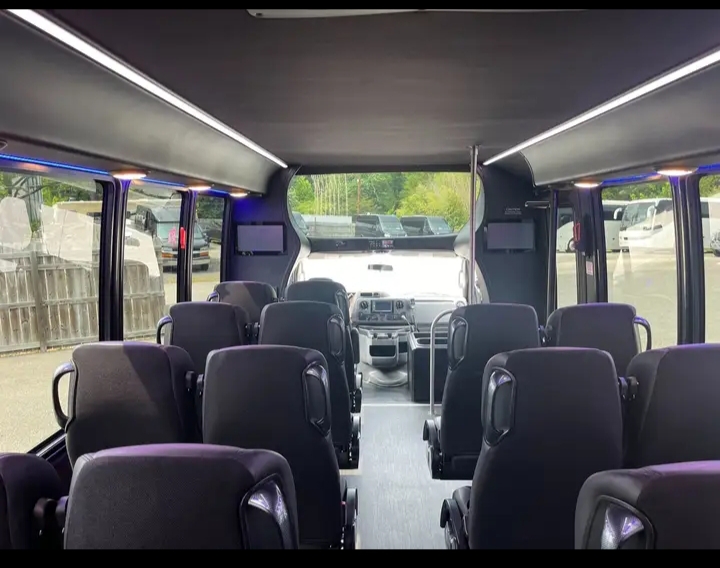 2025 Ford E-450 Shuttle Bus