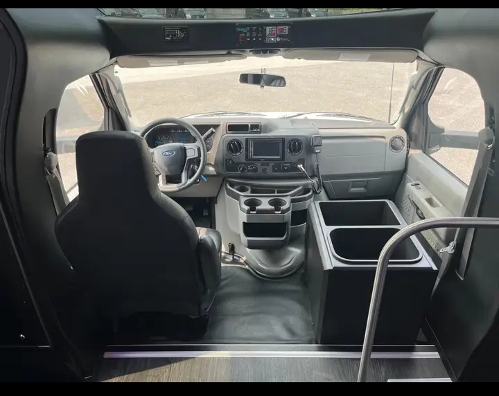 2025 Ford E-450 Shuttle Bus