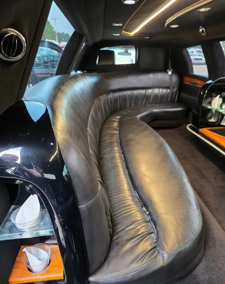 2011 Lincoln Town Car Limousine