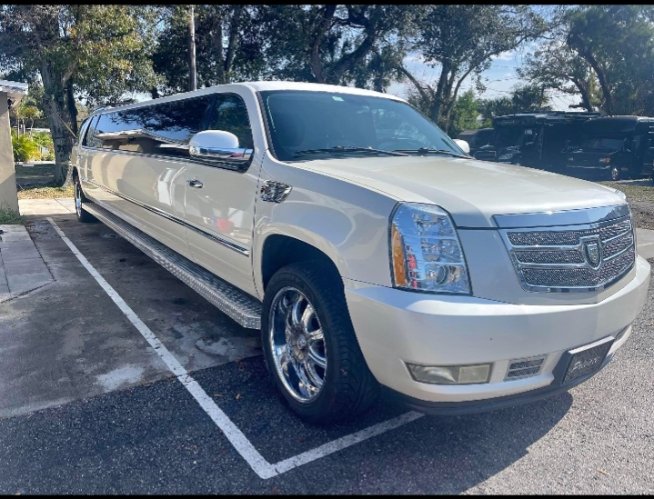 2008 Cadillac Escalade Limousine